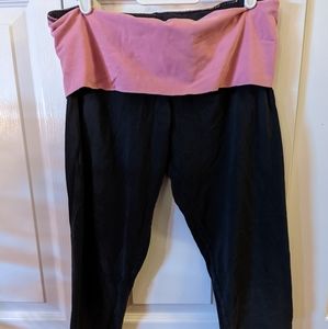Victoria's Secret Pink Capri leggings